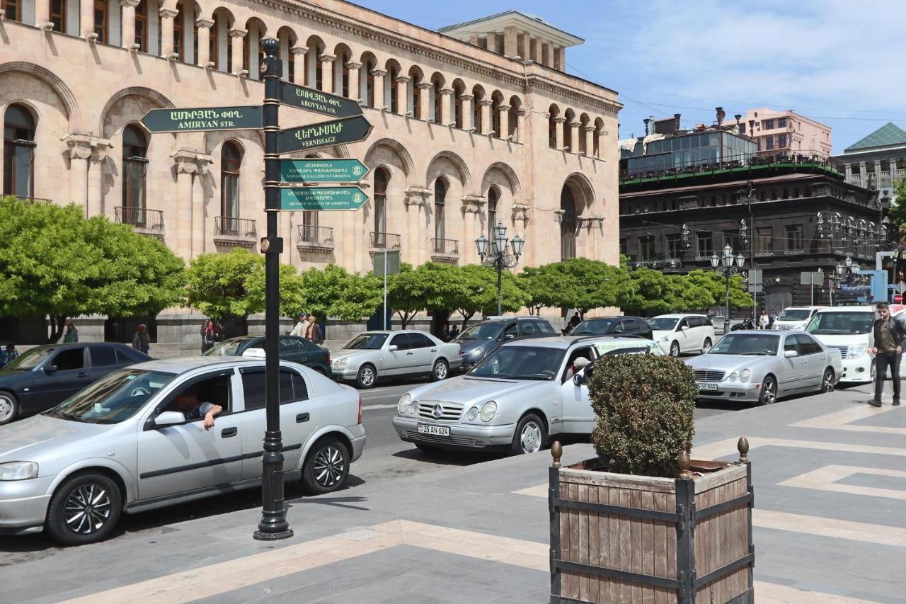 Fantastic Apartments Near Republic Square, Perfect Location, Mystreet Company Ereván Exterior foto
