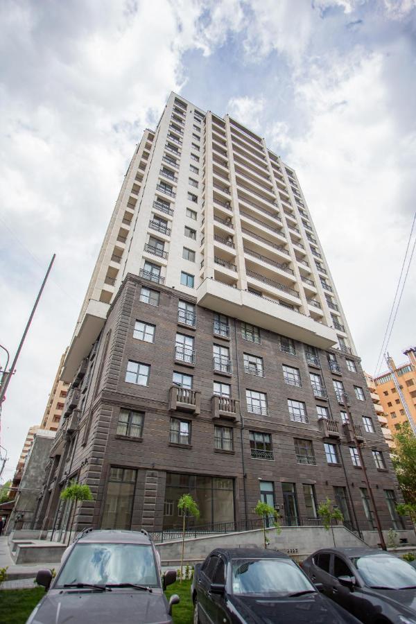 Fantastic Apartments Near Republic Square, Perfect Location, Mystreet Company Ereván Exterior foto