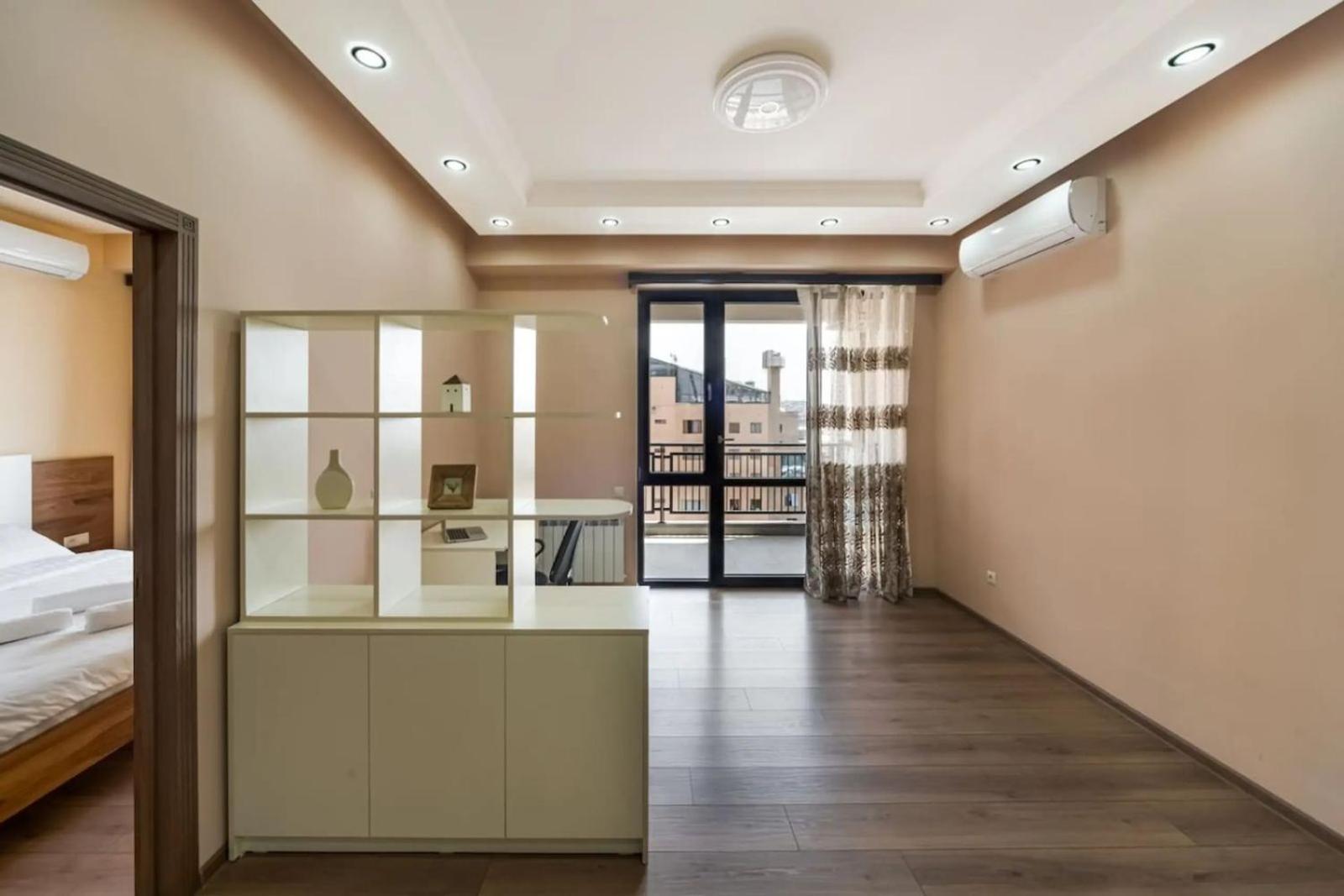 Fantastic Apartments Near Republic Square, Perfect Location, Mystreet Company Ereván Exterior foto