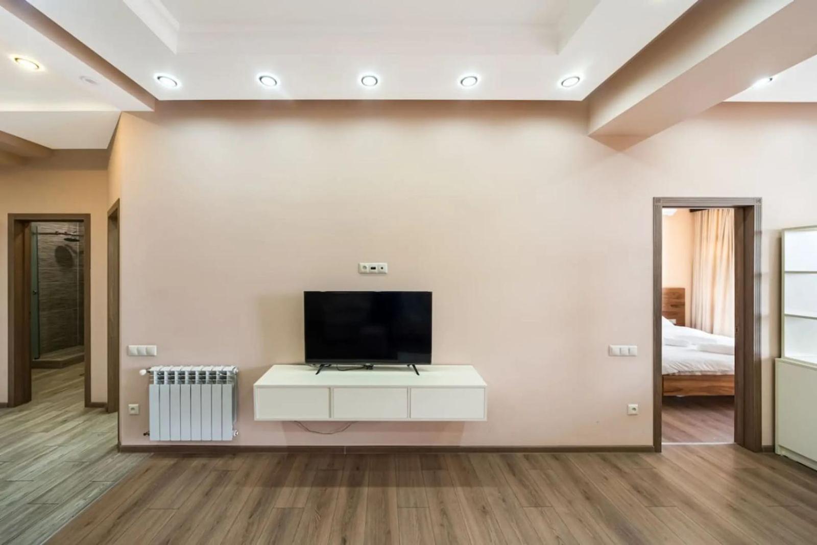 Fantastic Apartments Near Republic Square, Perfect Location, Mystreet Company Ereván Exterior foto