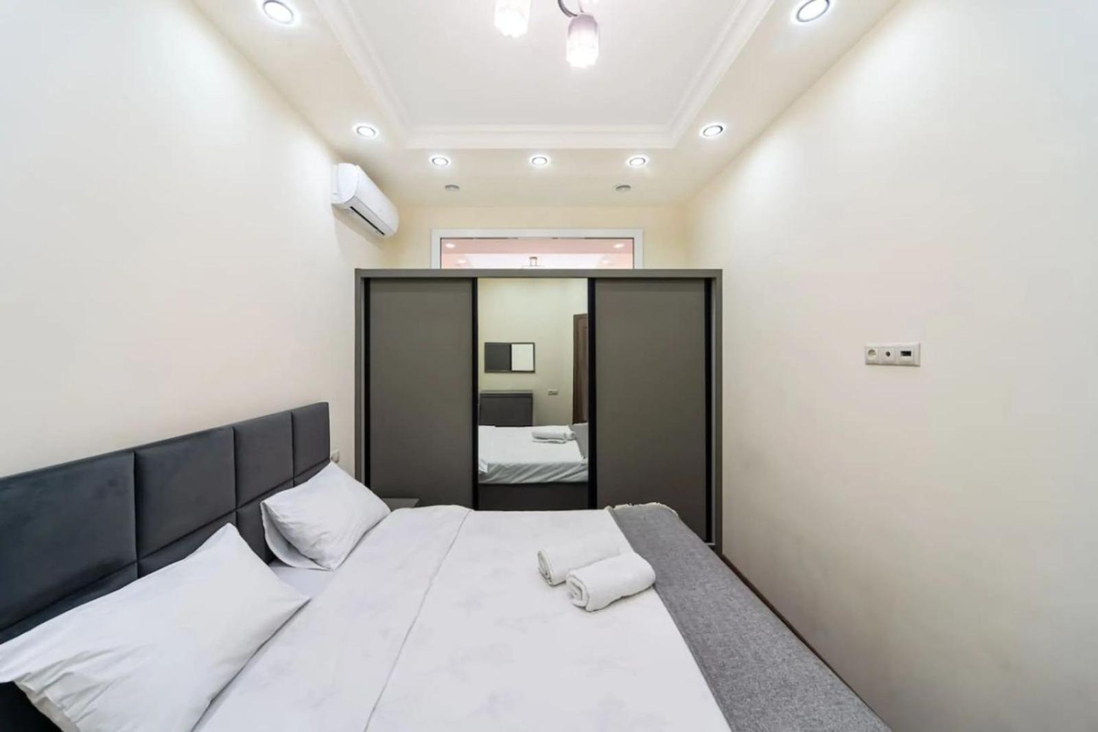 Fantastic Apartments Near Republic Square, Perfect Location, Mystreet Company Ereván Exterior foto